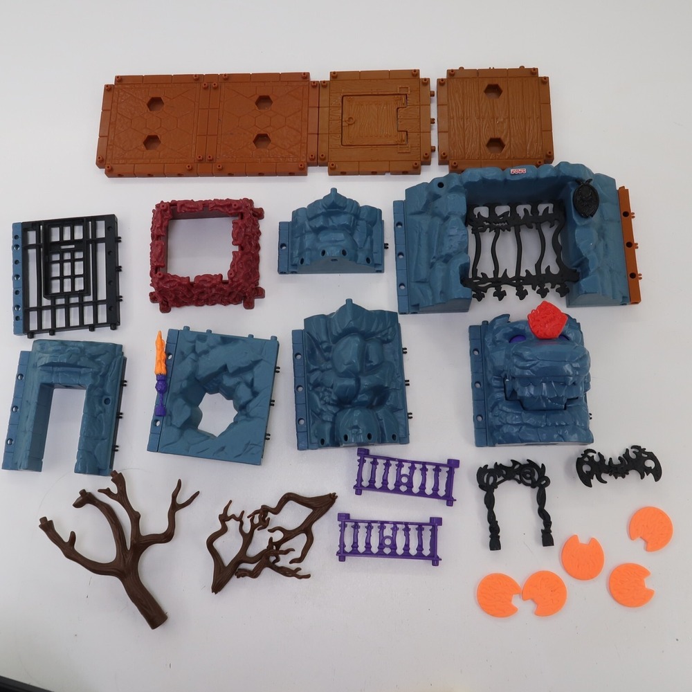 Fisher Price 2003 Imaginext Dragon Keeper Dungeon B8792 Parts and Pieces